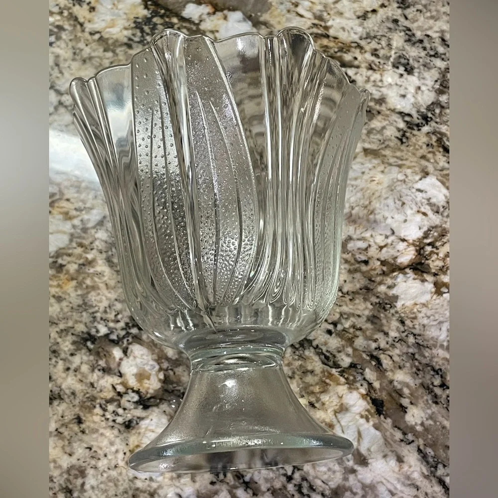 RARE FIND ~ VINTAGE 50’s Eduardian Footed Clear Glass Vase with tiny dotes.